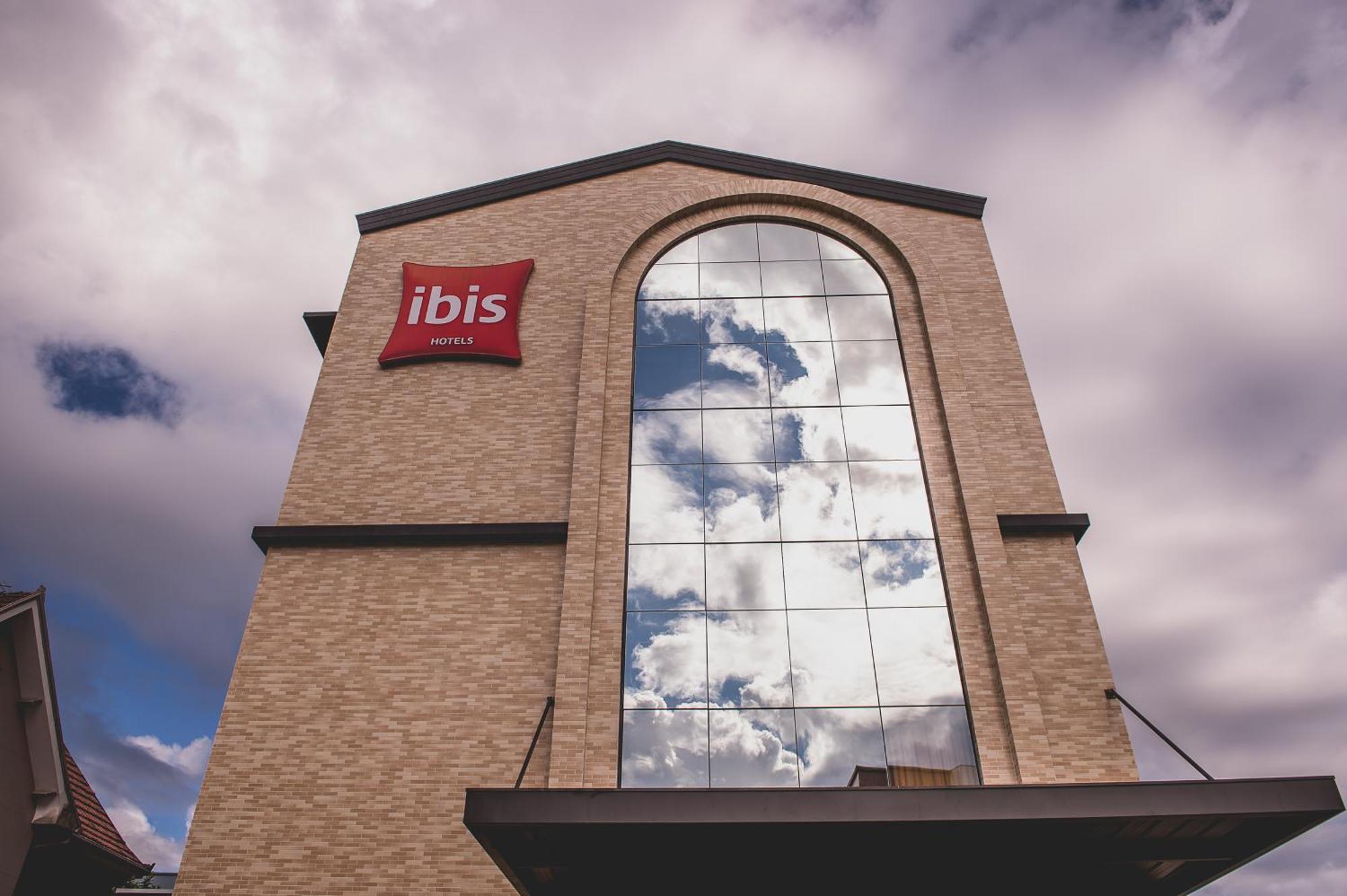 IBIS Carlos Barbosa Exterior foto