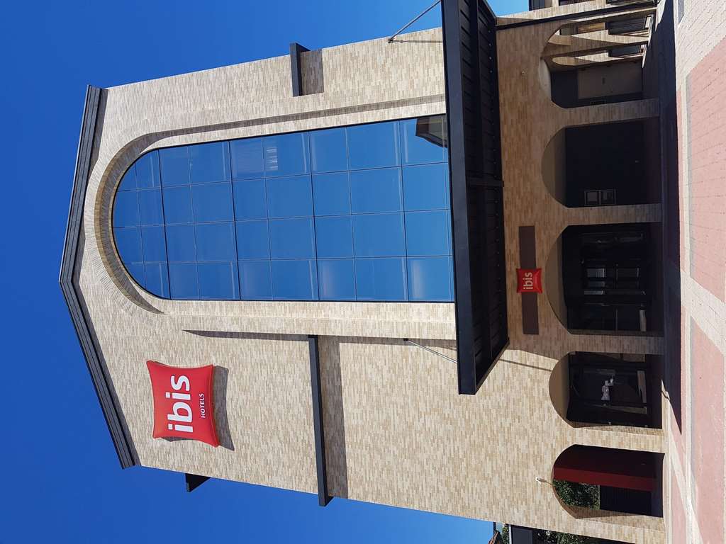 IBIS Carlos Barbosa Exterior foto